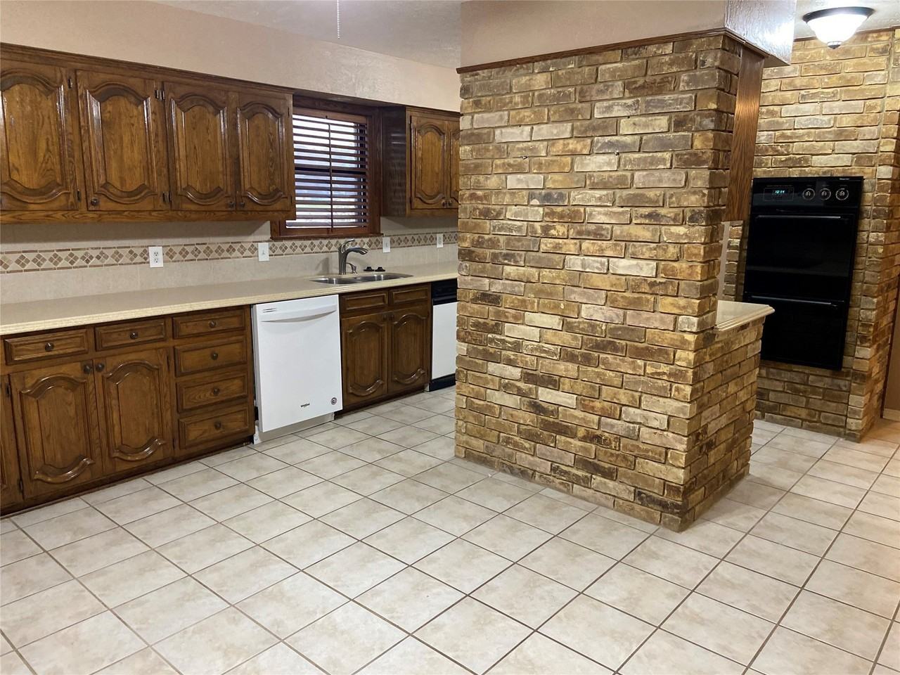 114 Stone Canyon Dr - Photo 7 of 27