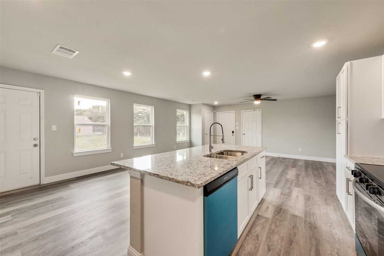 3155 Stag Rd - Photo 5 of 15