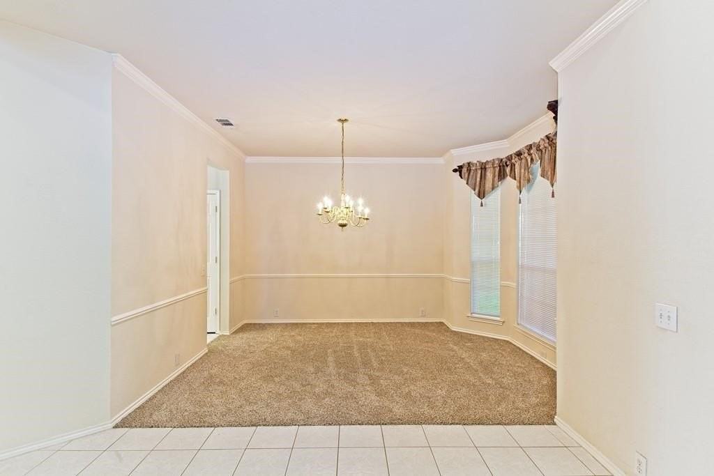 8713 Somerville Way - Photo 4 of 34