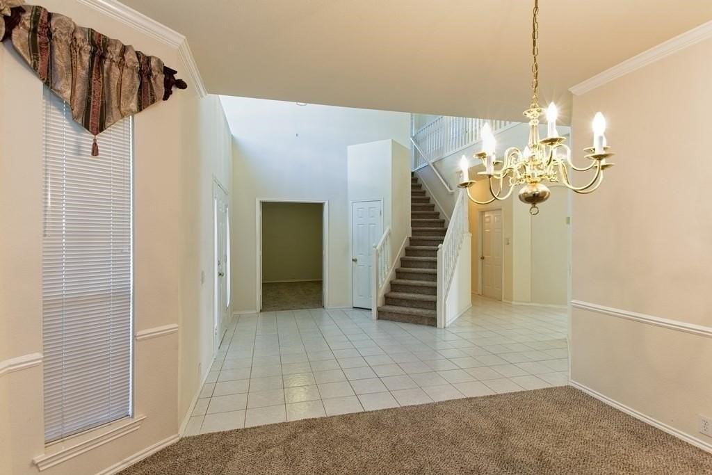8713 Somerville Way - Photo 6 of 34