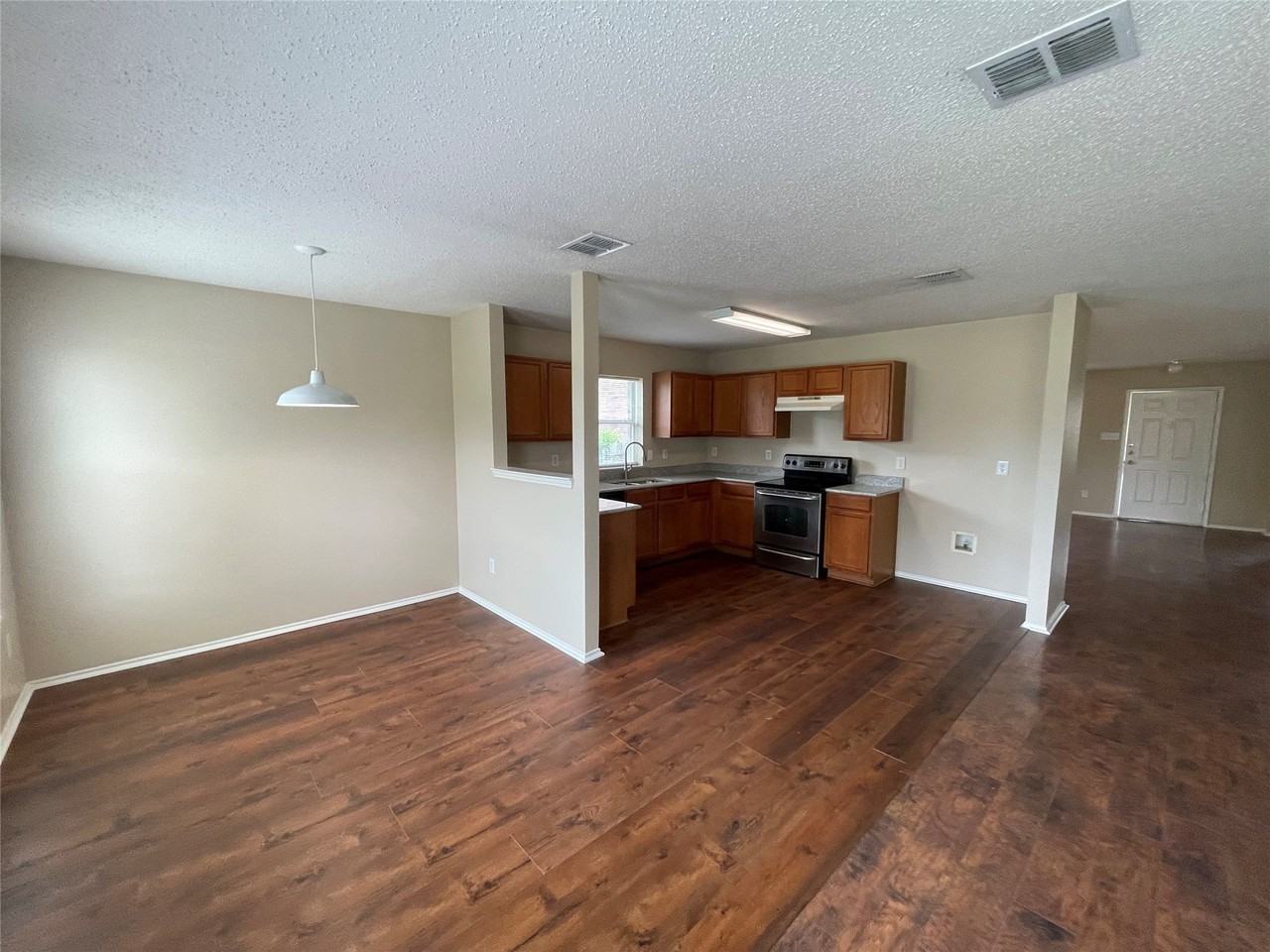 1420 Bumble Bee Dr - Photo 6 of 15