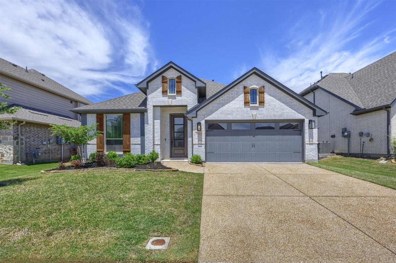 1003 Pecan Glen Dr