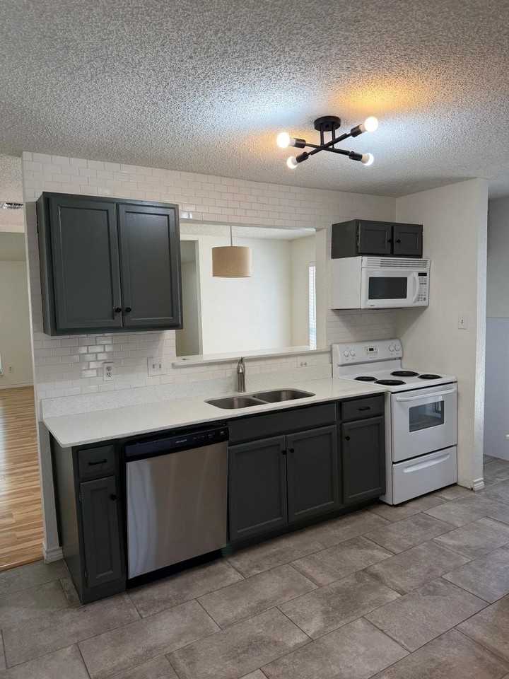 3006 Post Oak Dr - Photo 6 of 16