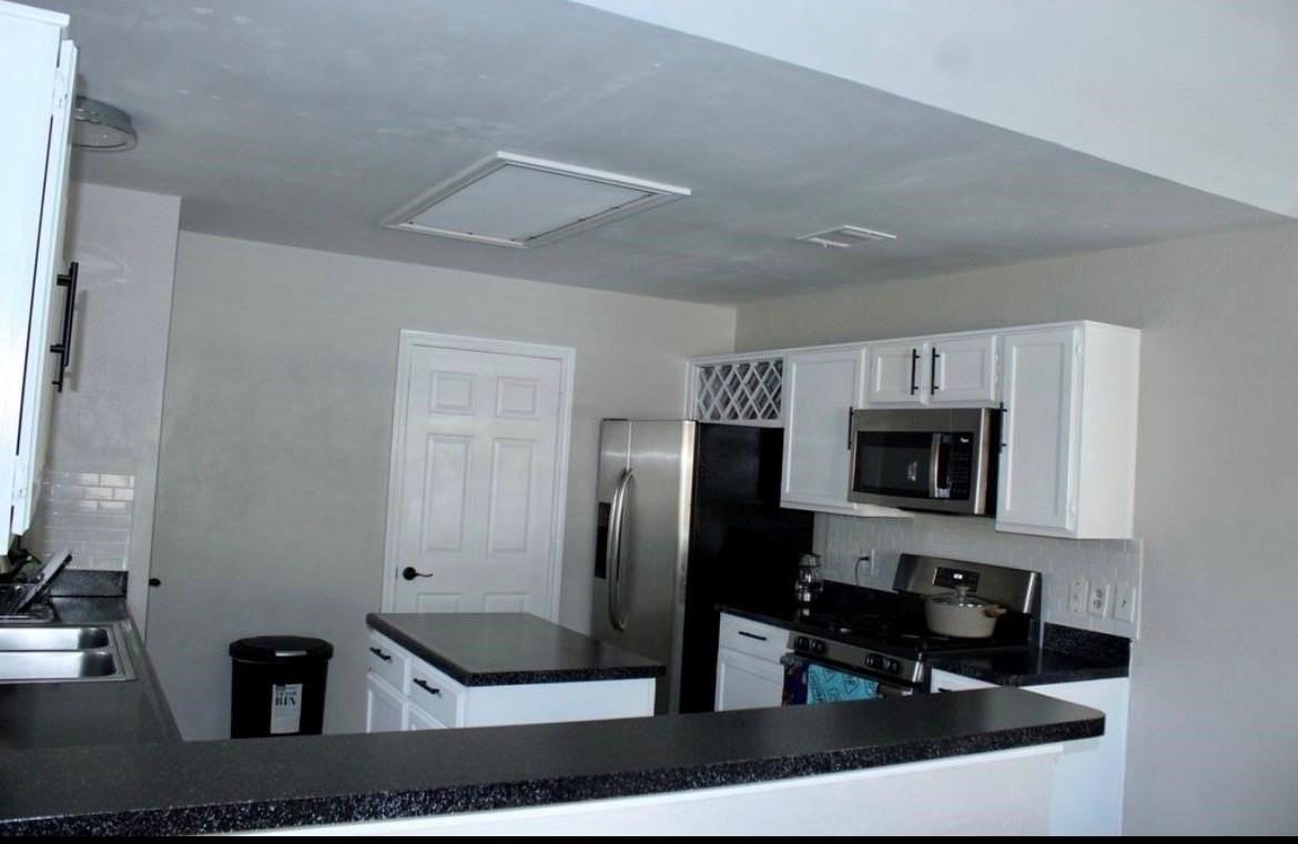 808 Bridgewater Ln - Photo 7 of 12