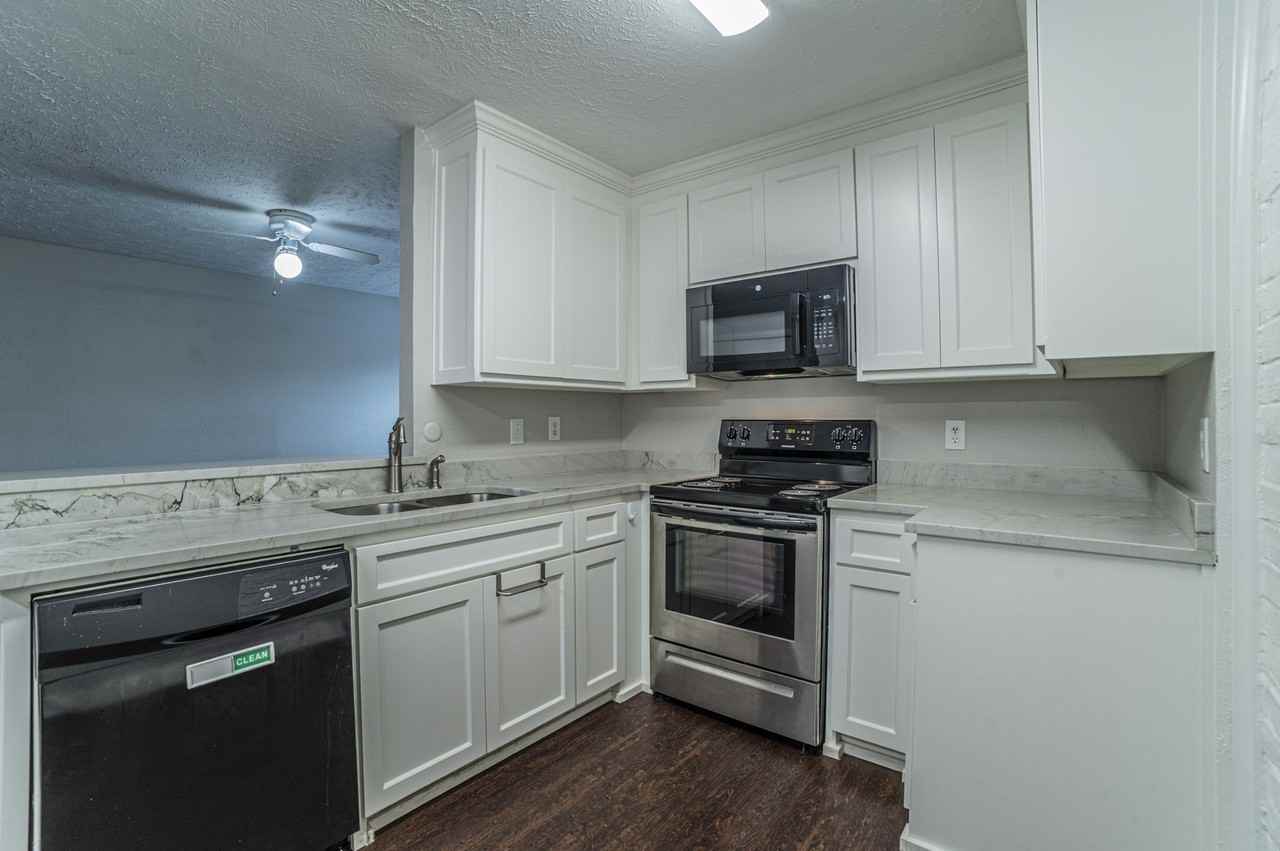 5 E Townhouse Ln - Photo 6 of 19