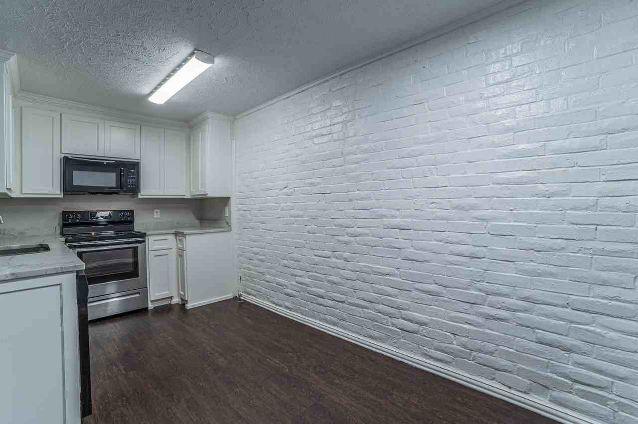 5 E Townhouse Ln - Photo 7 of 19