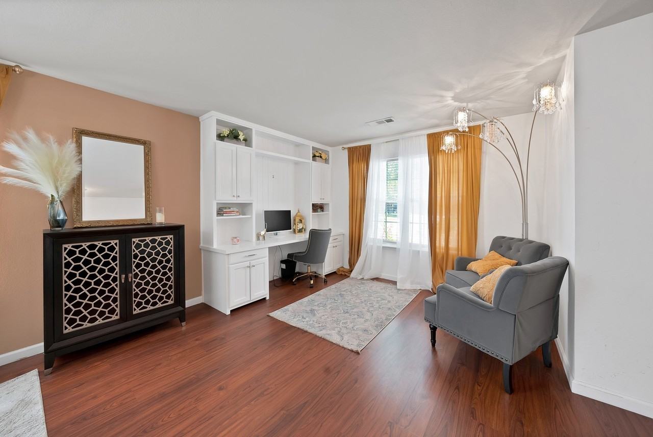 2827 Grandview Dr - Photo 4 of 40