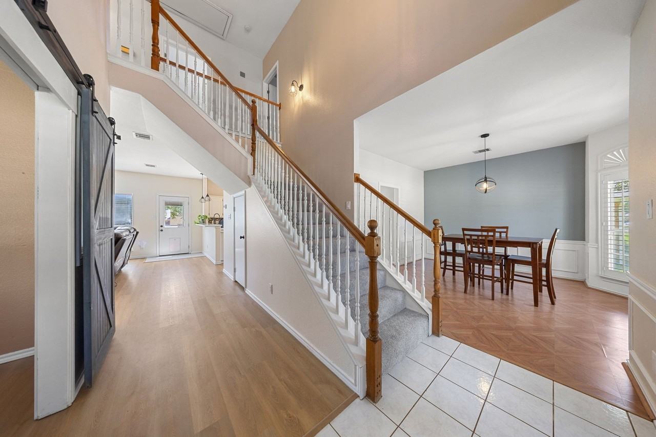 4216 Mulberry Dr - Photo 4 of 40