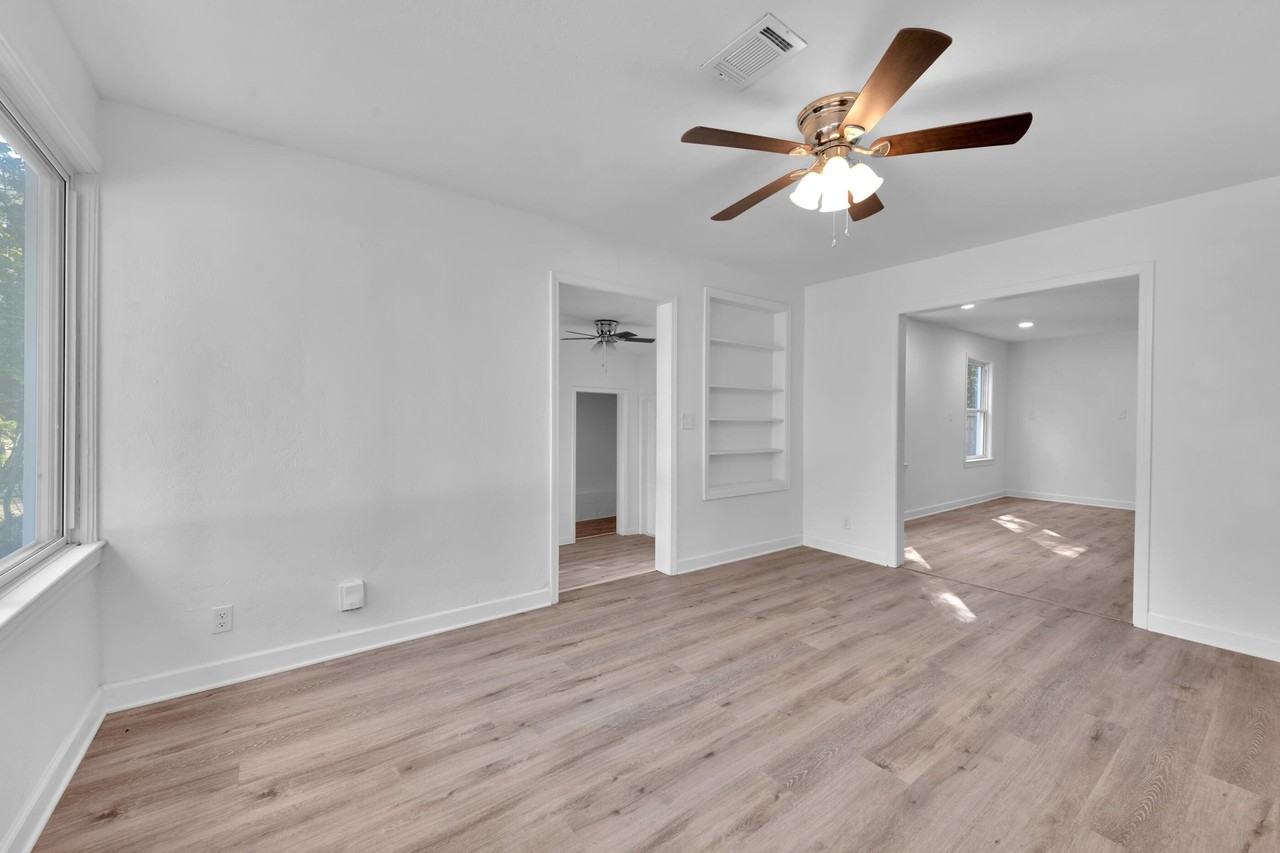 723 Lakewood Rd - Photo 6 of 21