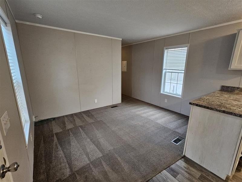 2314 Catalpa St #87 - Photo 3 of 8
