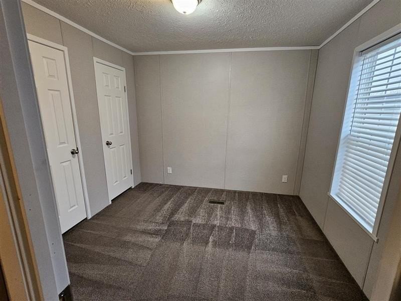2314 Catalpa St #87 - Photo 4 of 8