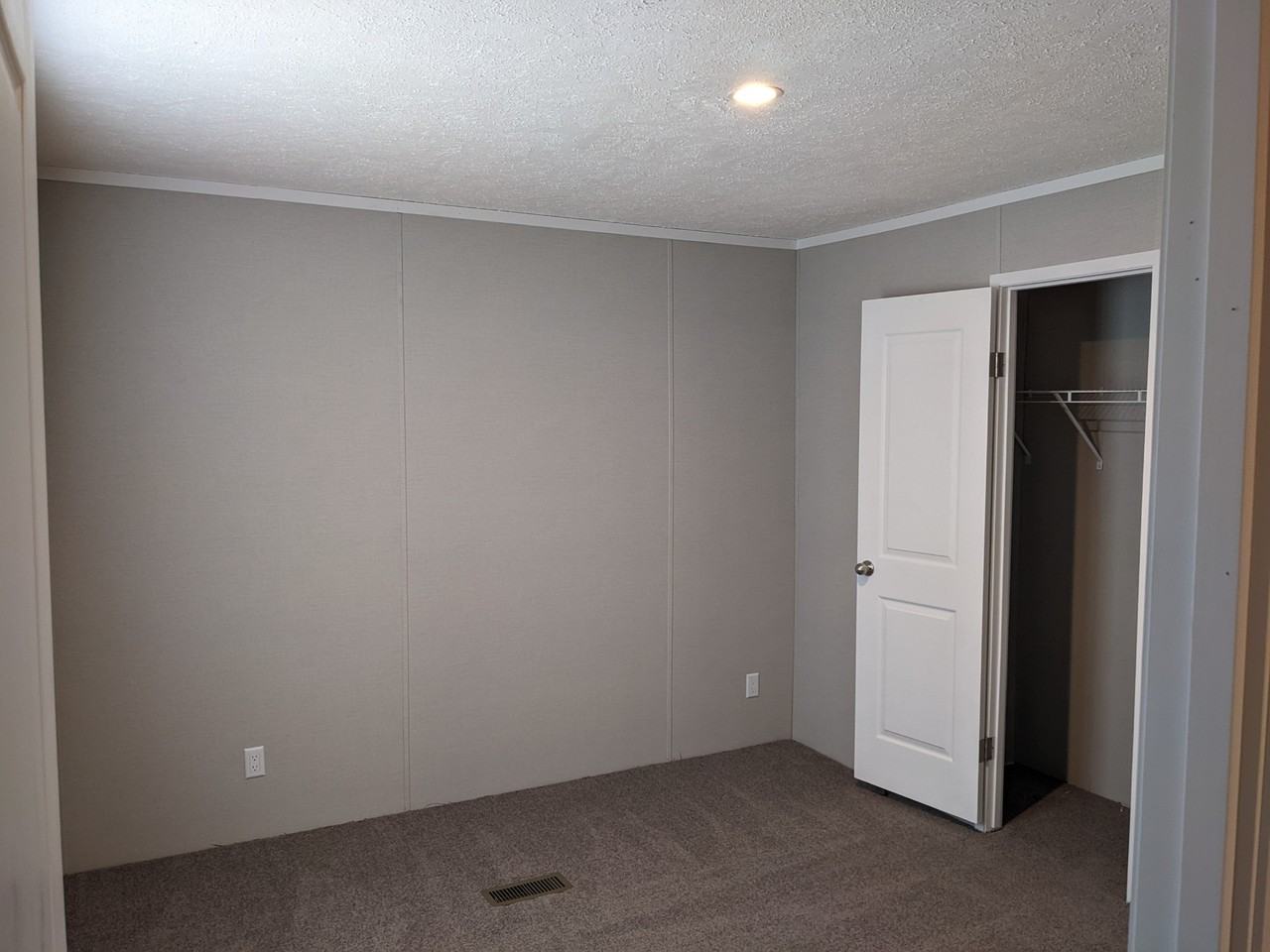 300 Forrest Ave #19 - Photo 5 of 12