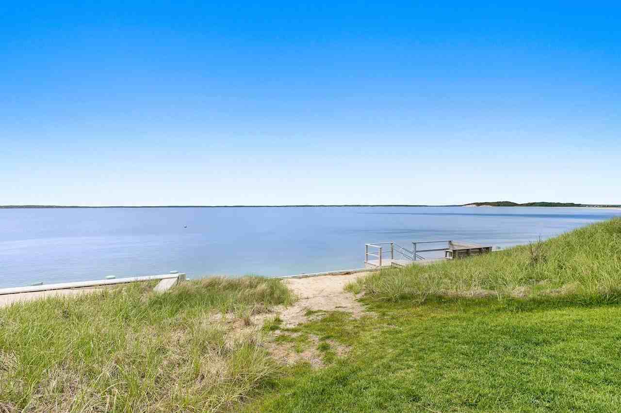 42 Peconic Ave - Photo 2 of 24