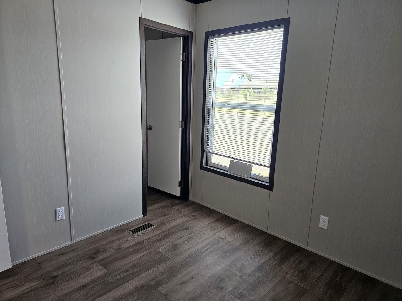 2101 Sw 38th St #299 - Photo 5 of 8