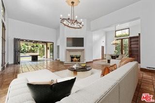 1017 S Gretna Green Way - Photo 4 of 8