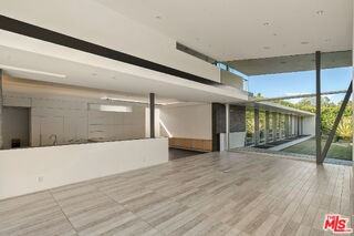 3646 Inglewood Blvd - Photo 3 of 8
