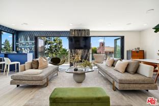 137 N Doheny Dr #1 - Photo 1 of 1