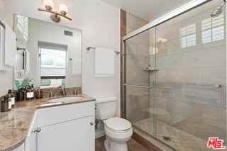 609 N Doheny Dr #C - Photo 6 of 8
