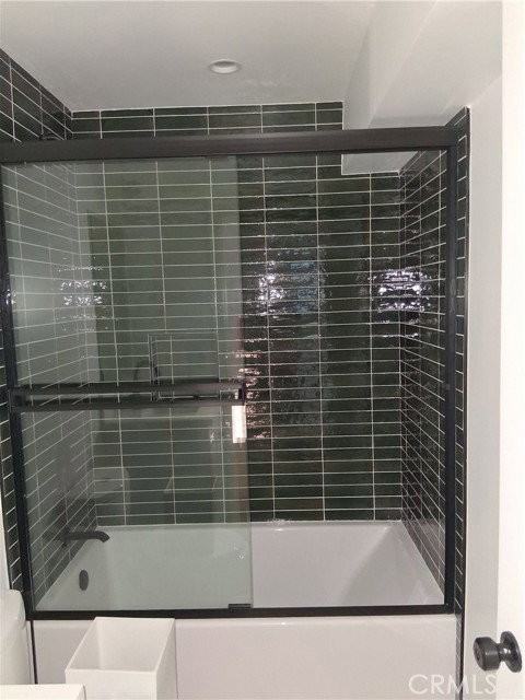 6419 Lexington Ave - Photo 7 of 8