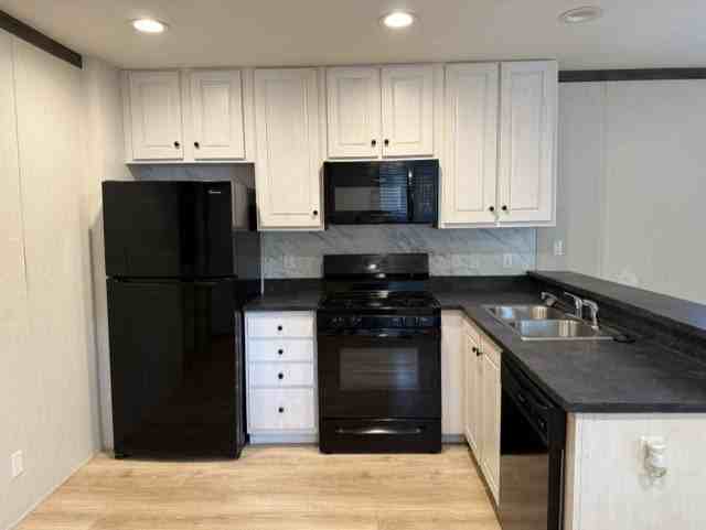 376 N Kenbrook St Se #N376 - Photo 2 of 11