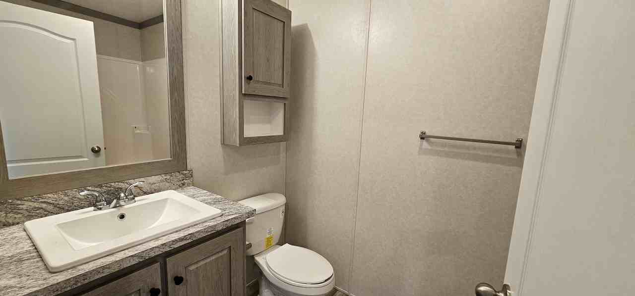 2415 Catalpa St #61 - Photo 6 of 8