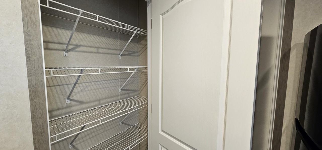 2415 Catalpa St #61 - Photo 7 of 8