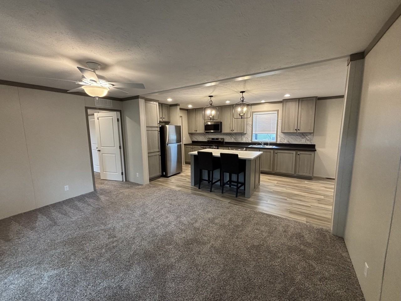 131 Arlington Dr #131 - Photo 3 of 10