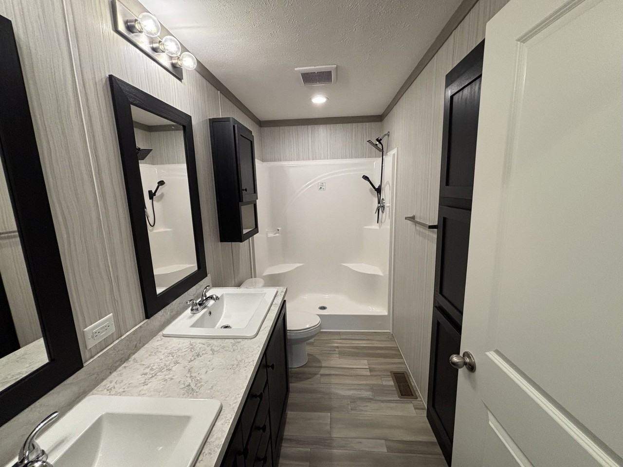 131 Arlington Dr #131 - Photo 6 of 10