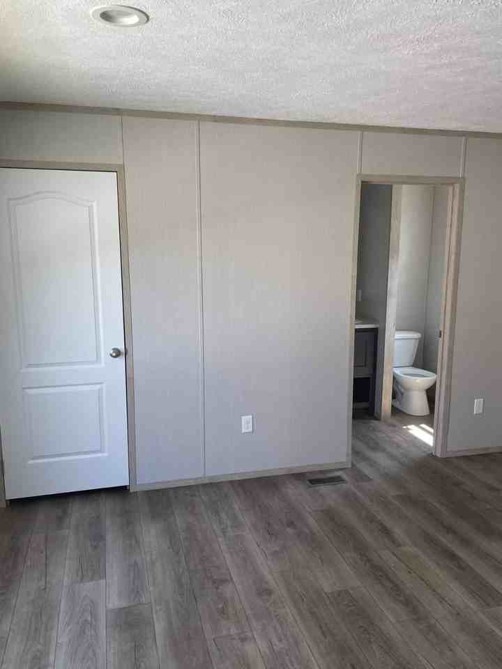 6621 W Ridge Rd #13 - Photo 7 of 10