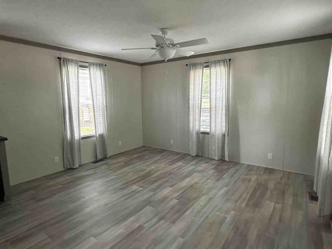 1080 Colonial Trl #936 - Photo 3 of 7