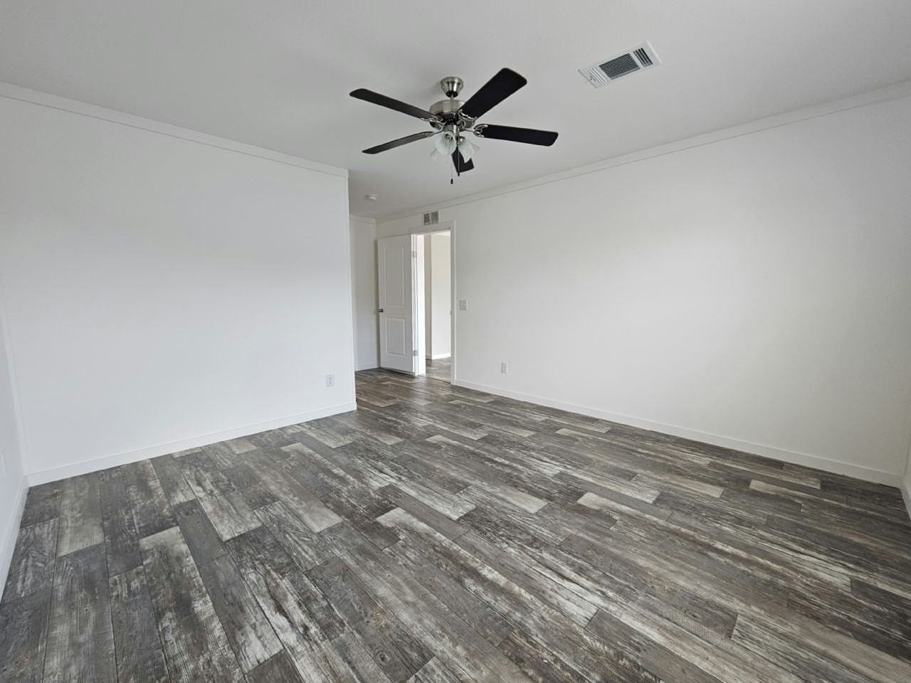 6691 Hidden Oaks Dr #6691 - Photo 3 of 15