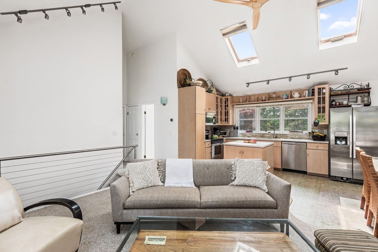 18 Flagg Ave - Photo 3 of 17