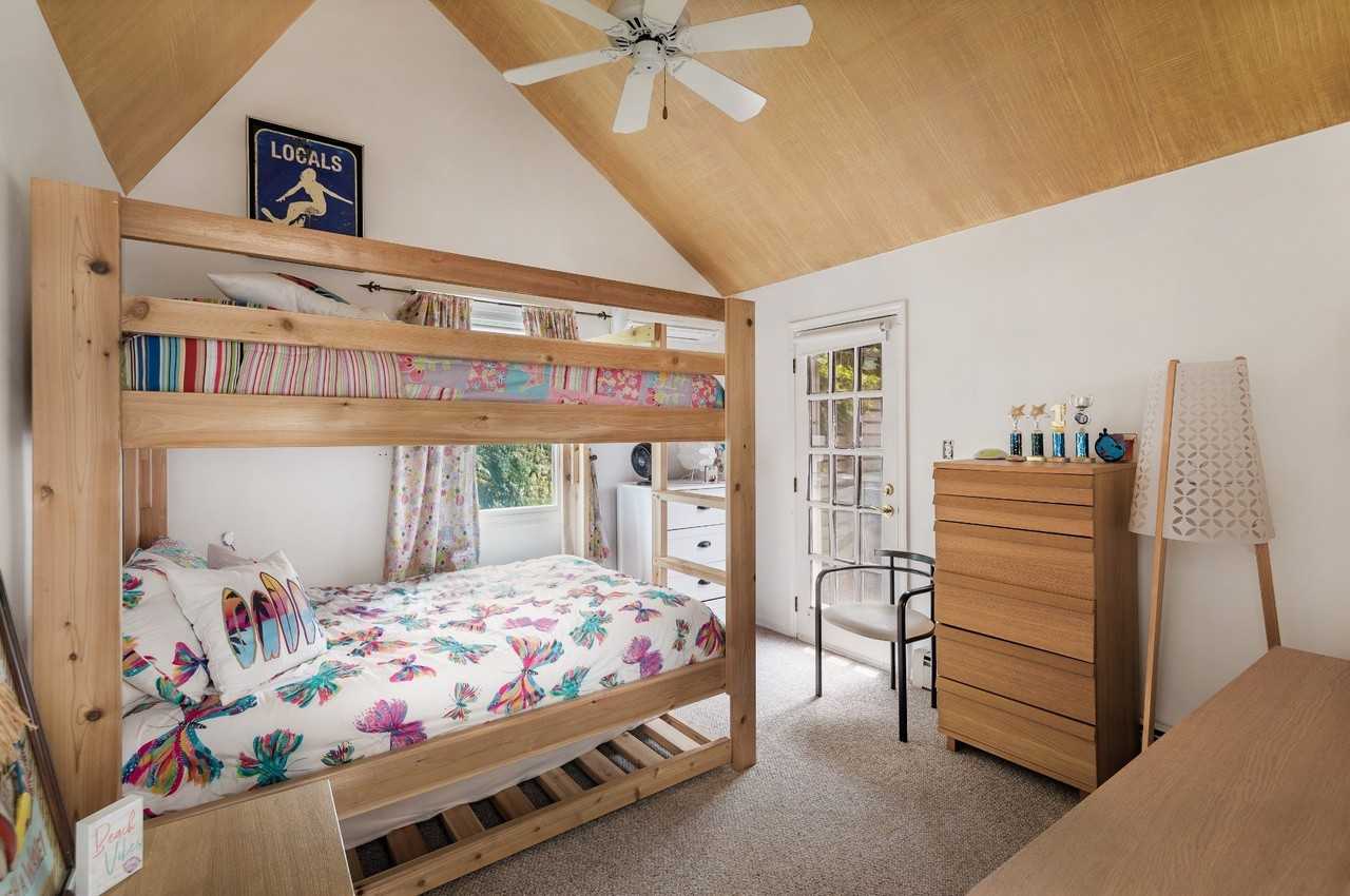 18 Flagg Ave - Photo 7 of 17