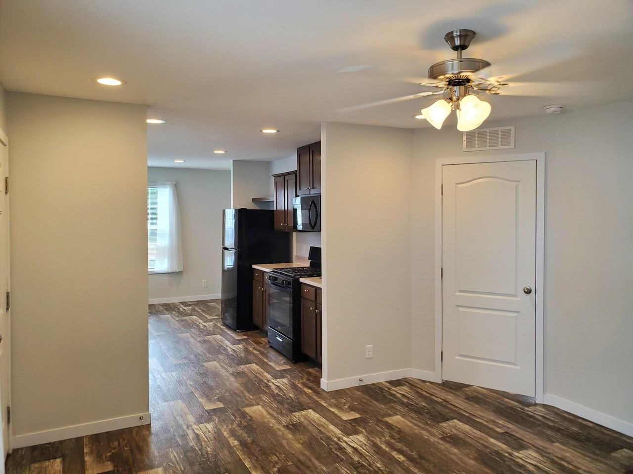 29 Mockingbird Dr #219 - Photo 3 of 8