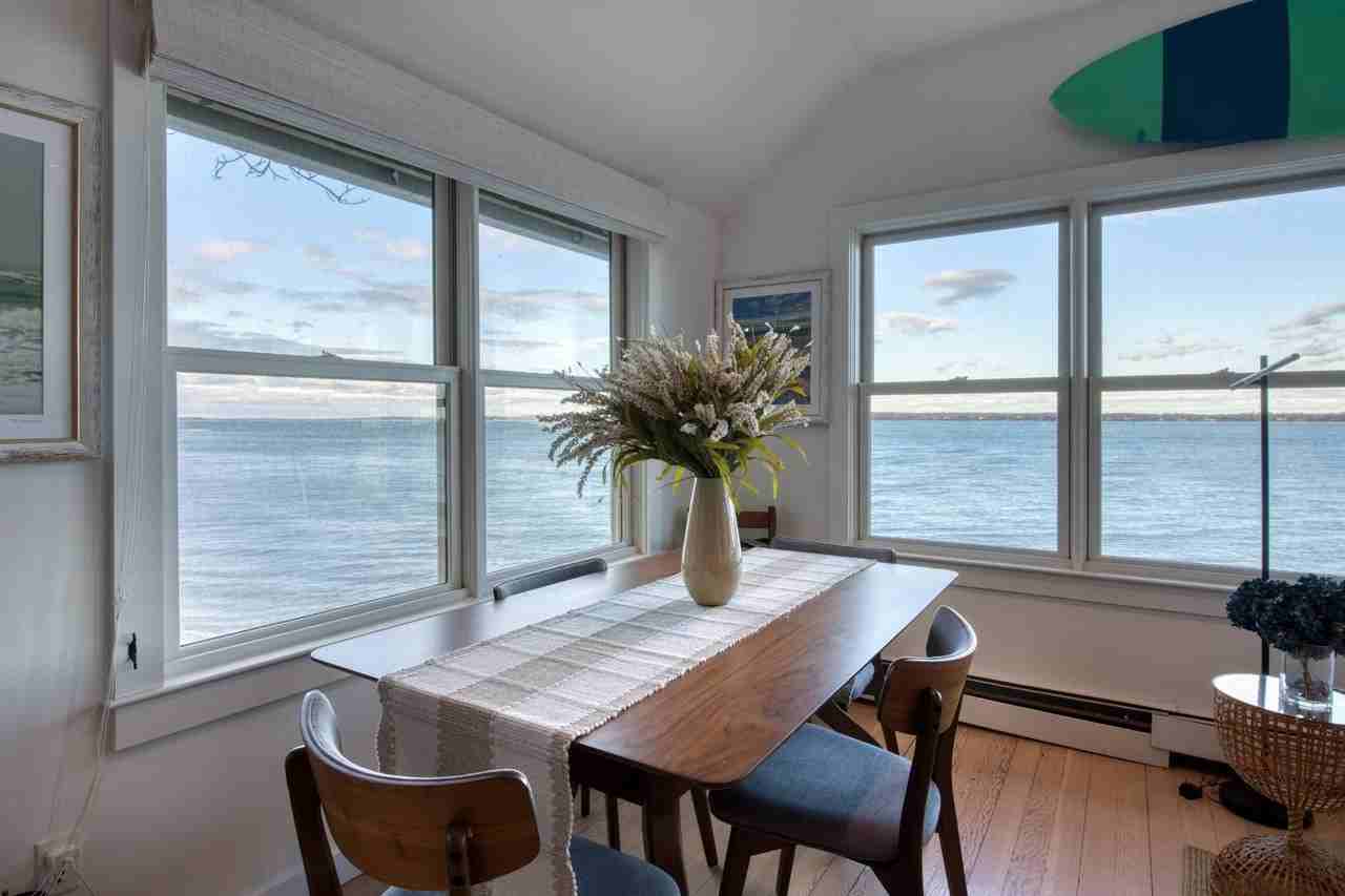 3675 Noyack Rd - Photo 4 of 12