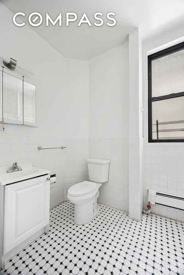 862 W End Ave #2R - Photo 6 of 8