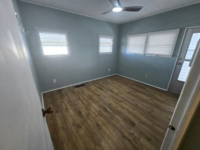 303 50th Avenue Plz W #95 - Photo 5 of 8