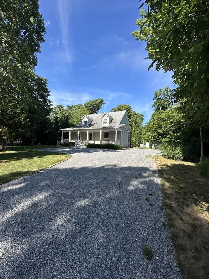 48 Tyrone Dr - Photo 3 of 27