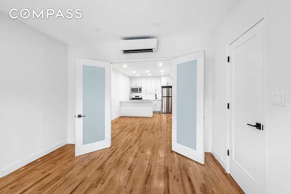 1097 Park Pl #1 - Photo 2 of 9