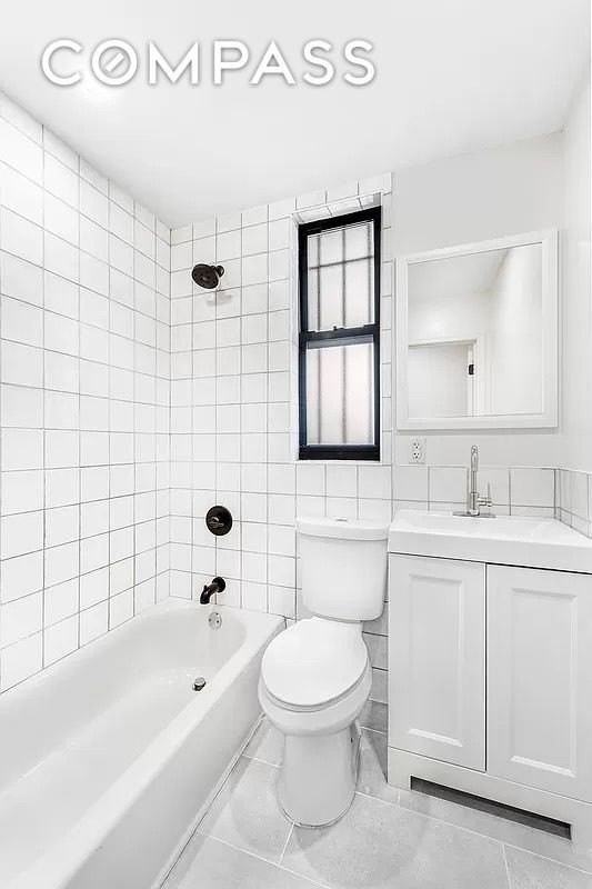 1097 Park Pl #1 - Photo 7 of 9