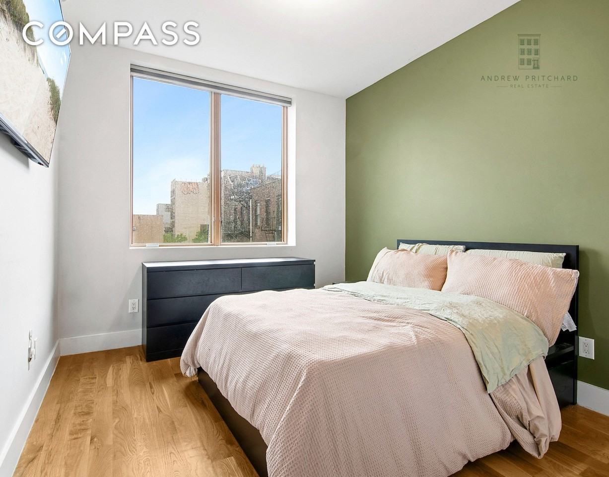 12 Lawton St #3A - Photo 4 of 6