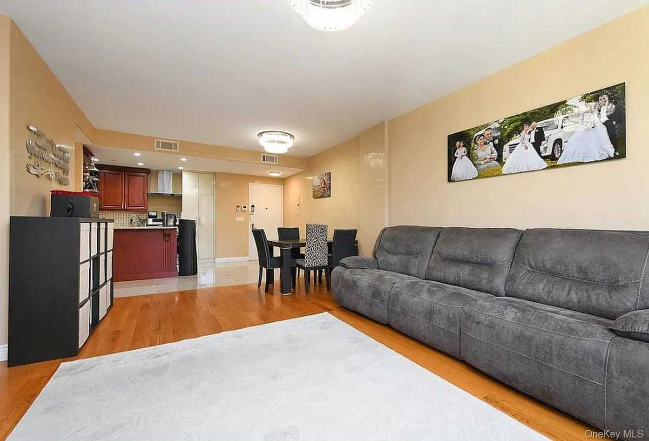 6336 99th St #5E - Photo 3 of 19