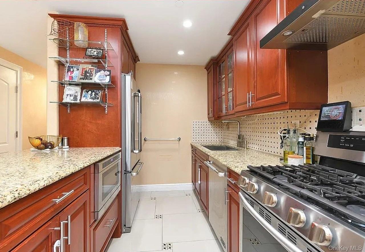 6336 99th St #5E - Photo 5 of 19