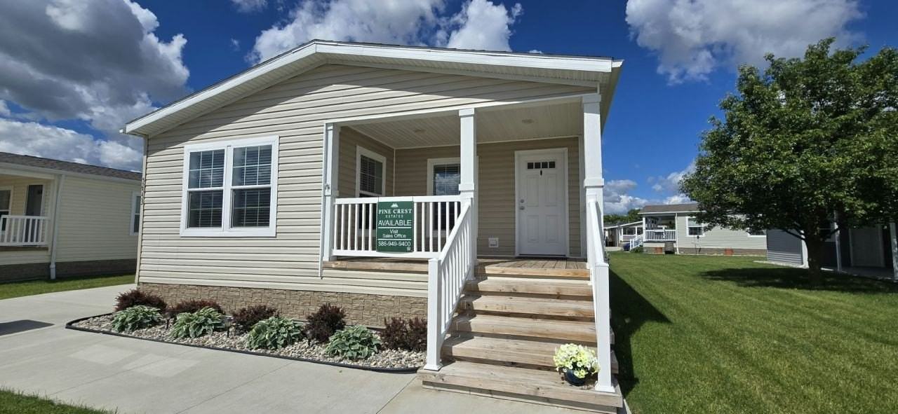 52553 Elmcrest Ct #143 - Photo 2 of 13