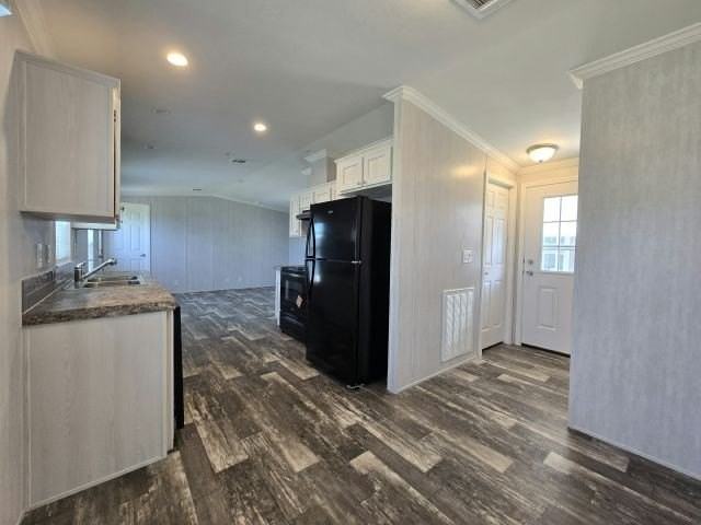 173 Casebier St #173 - Photo 4 of 6