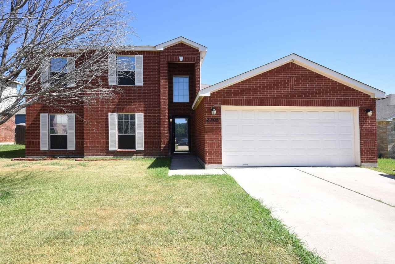 2305 Riley Dr - Photo 4 of 32