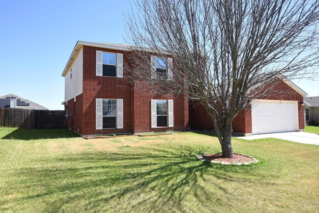 2305 Riley Dr - Photo 6 of 32