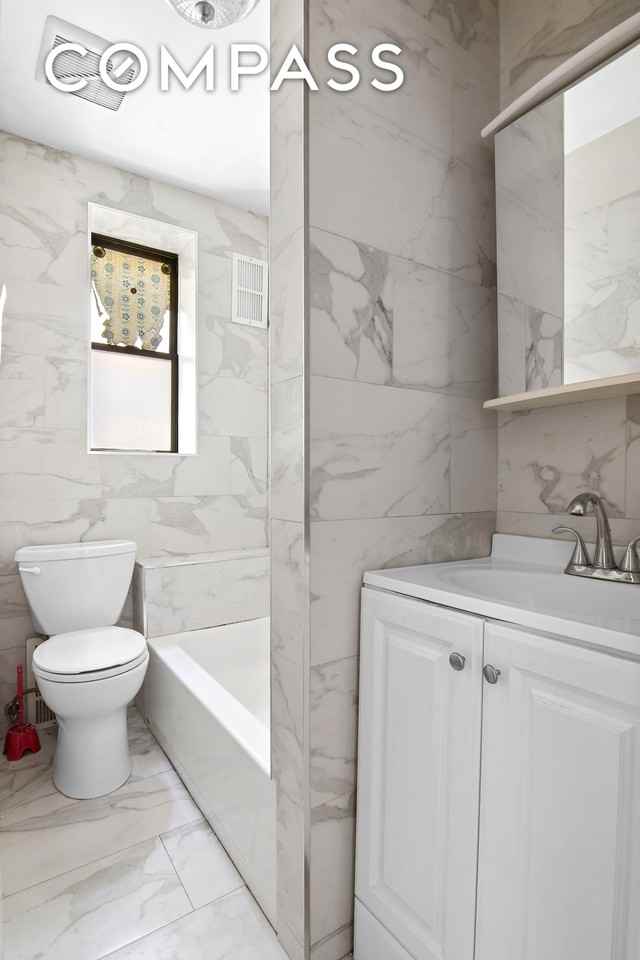 174 Bay 25th St #C4 - Photo 5 of 5