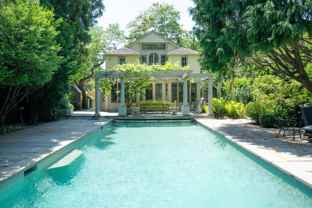 4 Cozzens Ln - Photo 1 of 1