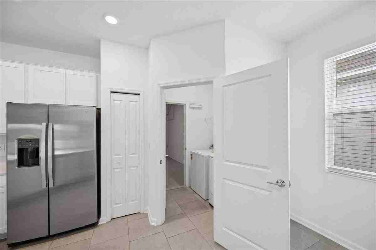 363 Loch Ct - Photo 5 of 13